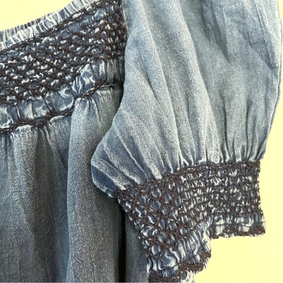 Faherty Organic Presley Embroidered Detail Chambray Top NWT - Picture 6 of 11